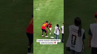 Lamine Yamal is REUNITED with his brother ❤️