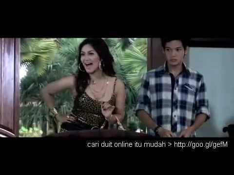 Download Video Arisan Brondong (Bella Saphira Hot Tante Indonesia) Download Video Arisan Brondong (Bella Saphira Hot Tante Indonesia)