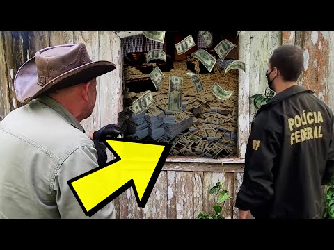 Abandonaram a CASA cheia de DINHEIROS e joias PRECIOSAS