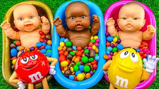 Satisfying ASMR l Rainbow Kinetic Sand & Magic Bathtubs Full of M&M's Candy with Mixing Skittles
