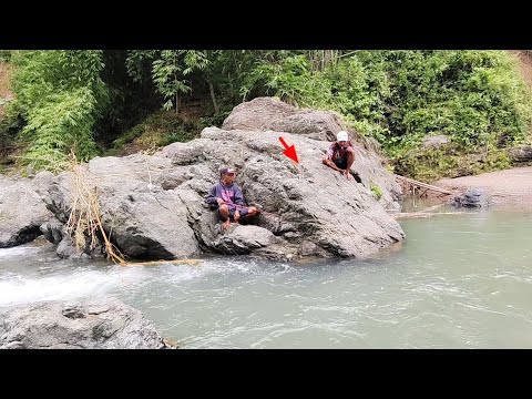 GOKIL.!! UMPAN TURUN LANGSUNG DI SAMBAR || MANCING NILEM LIAR DI SHNGAI PEGUNUNGAN