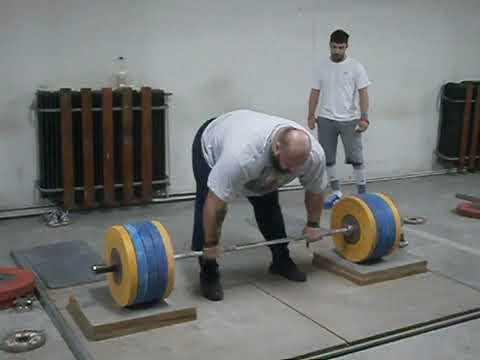 Deadlift 25x200kg