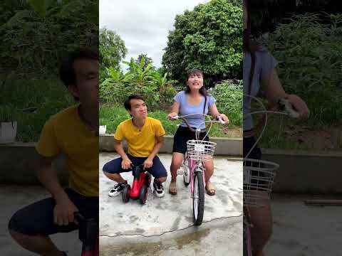 It's also riding a bicycle, but it's so strange🤣🚲| Kem Vlog #shorts