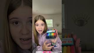 daniela go enseñando el material escolar para el high school en usa #short #shorts #danielagousa