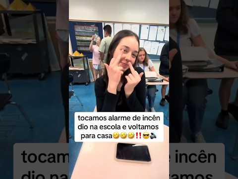 KKKK😎#emalta #paravoce #pegadinha #escola #bolsonaro #reação #altofalante #alarme #engraçado #kkkk