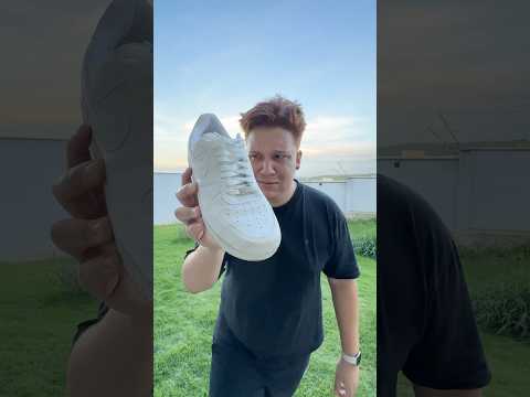 Eu comprei um tênis branco!