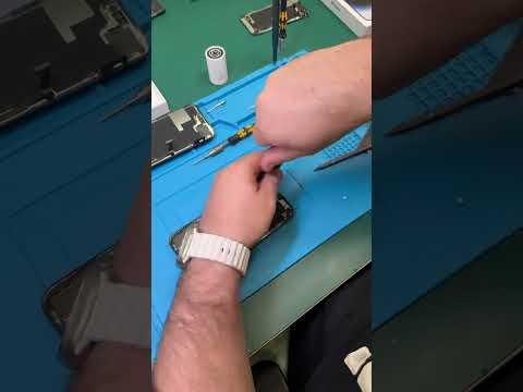 iPhone 14 Pro Max замена вздувшегося аккумулятора