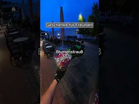 FรR FREUNDIN BLUMEN HOLEN MIT MOTORRAD
