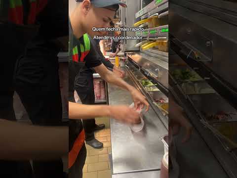 Ai quem é o mais rápido da sua loja? #burgerking #bk #fyp #fastfood #viral