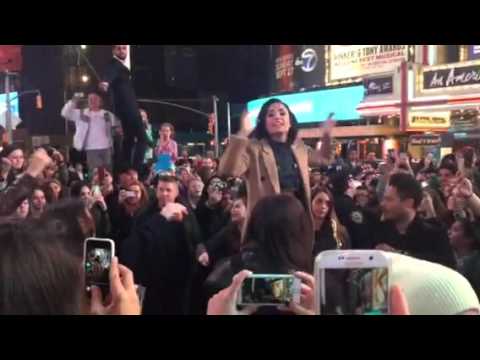 Demi Lovato Celebrates Confident's Release With A Surprise Concert In The Middle Of Times Square! Watch HERE!
