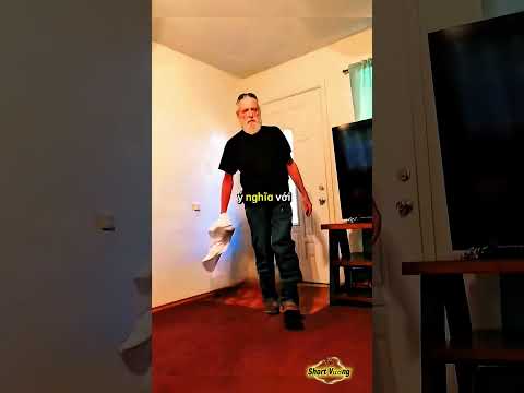 Câu chuyện cảm động về bà cụ luôn đứng trước cửa chờ chồng 🥰