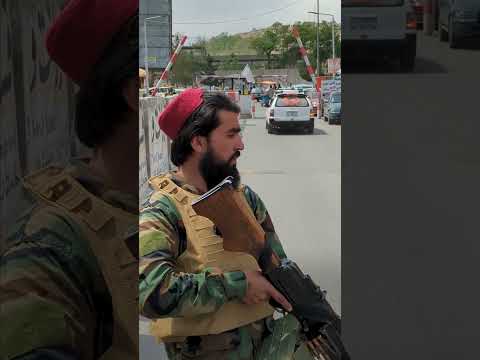 So reist man als Kriegsreporter nach Afghanistan. CRISIS | #shorts