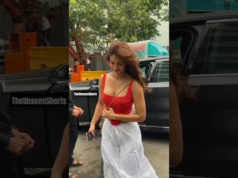 Disha Patani looking so cute in red fit🔥♥️|The Unseen Shorts #theunseenshorts #dishapatani