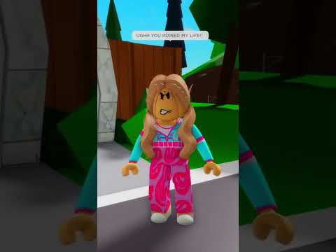 RICH LADY MAKES HIM HOMELESS IN ROBLOX... #shorts