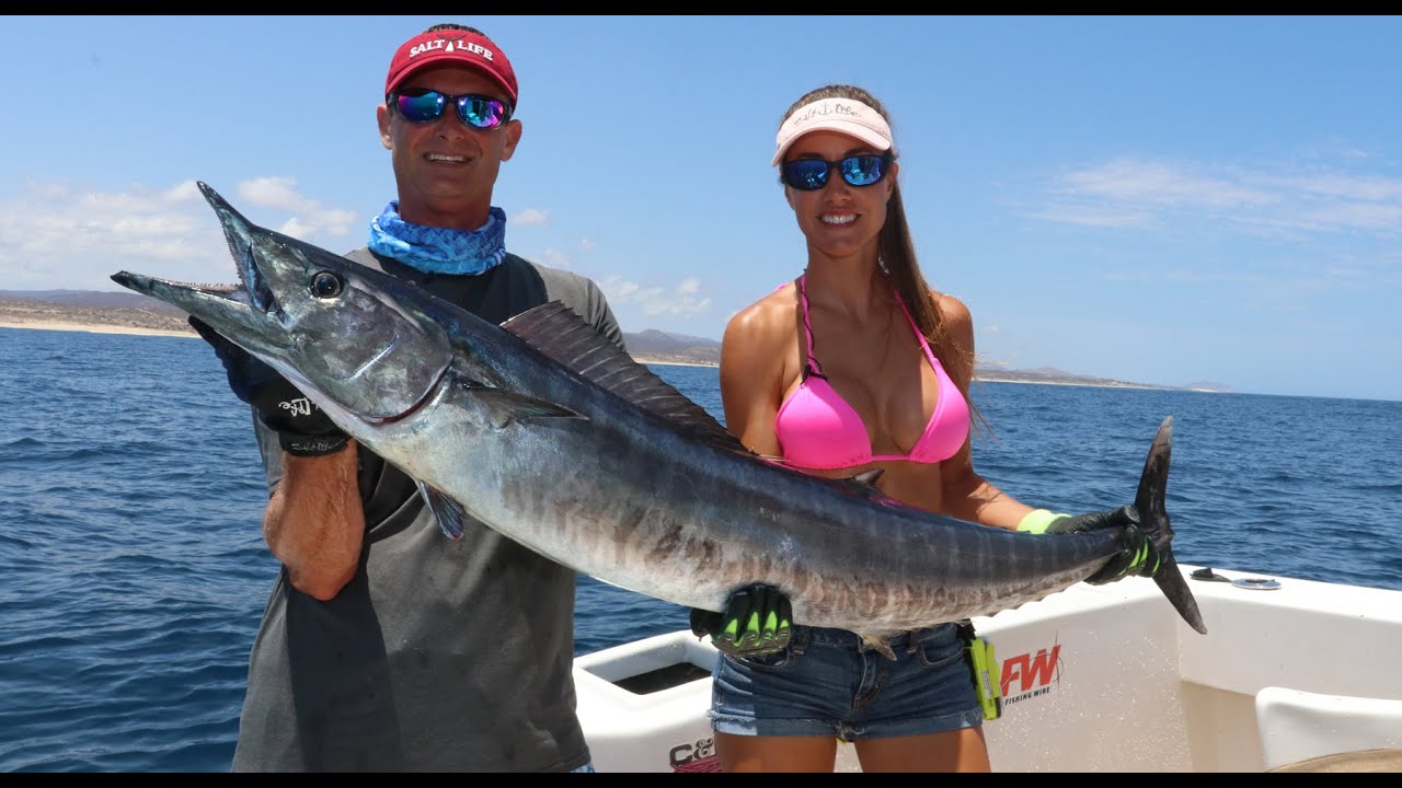 BAJA Bluewater - LIVIN the DREAM - Fishing with Luiza