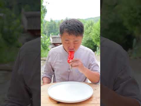 Er Mao will only eat one chili pepper today