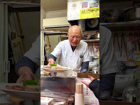 テーブル1席だけの日本一小さい焼肉店。気さくな81歳のお父さんが1人で営業してるから予約推奨🐮#福岡グルメ#福岡ランチ#japanesefood#japantravel