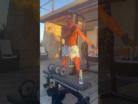 Cristiano Ronaldo reveals his best moves | Men's Health UK