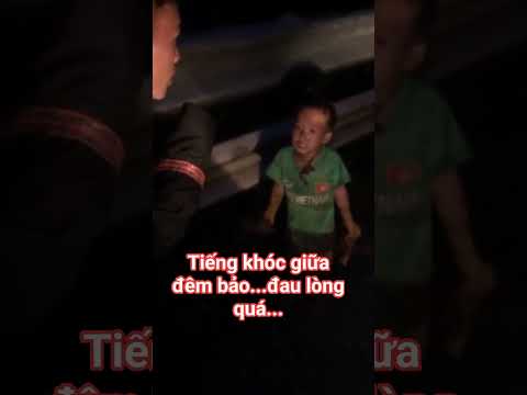Con mất bố mẹ , bố mẹ mất con . Có những gia đình không còn ai 😓😓😓😓 #lũ #lũcuốn