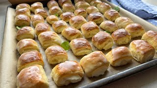Drożdżowe poduszeczki z serem