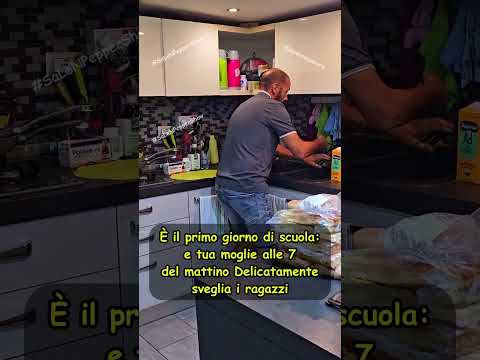? ร il primo giorno di scuola. #SaLeNPepperShow #comico #funny #humor #comic #ironia
