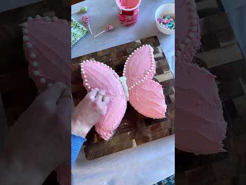 My Daughter loved this! How to easily make a butterfly shaped cake! #cake #KidsBirthday #partyideas