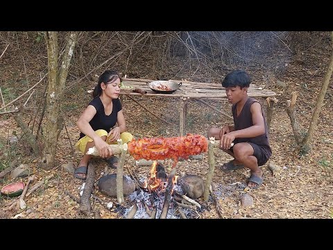 Spicy pork cooking is Tasty recipe for dinner, Survival cooking