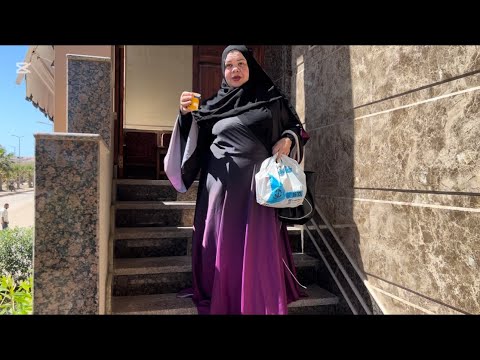 ام جني في حد بصصلي في السفريه دي انا مش بصحه حلوه انا والعيال يافرحه ماتمت خدها الغراب وطار🤣👌