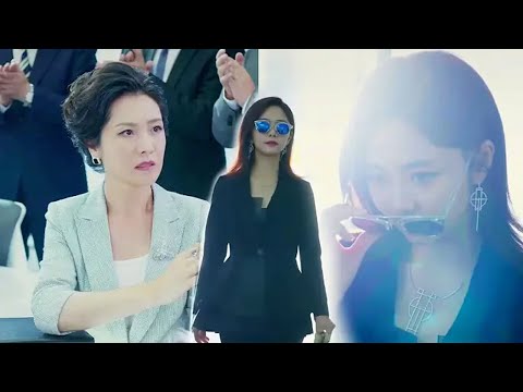 Movie |逆袭归来！灰姑娘变身国际知名设计师霸气回归，惊呆恶毒董事长！#狐狸的夏天#cdrama #職場 #都市愛情 #谭松韵 #姜潮