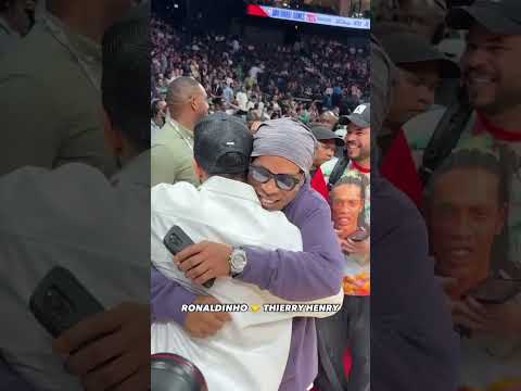 Ronaldinho 🤝 Thierry Henry na resenha
