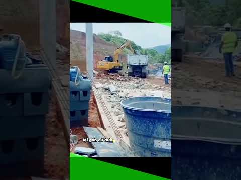 thợ lái xe cẩu xích mích với xe tải và cái kết