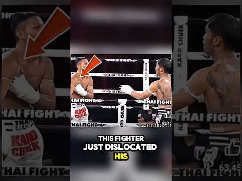 Fighter Dislocates Shoulder & Fixes It Mid-Fight! #ufc #viralshort #mmafighter #mma #mmashorts