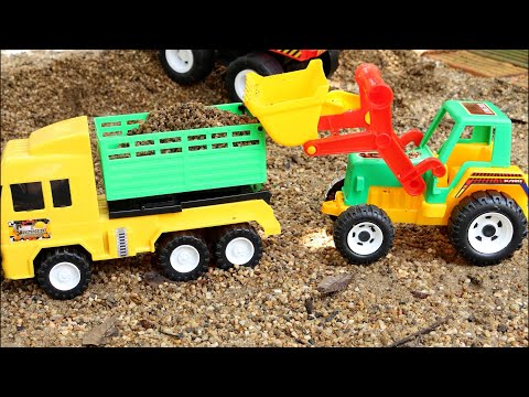 รีวิวรถแม็คโคร รถตักดิน และรถบรรทุกดั้มของเล่น - Toy Excavator, Bulldozer, and Dump Truck Review