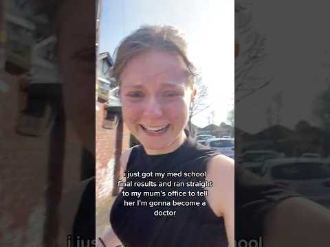 She ran to her mom 🖤