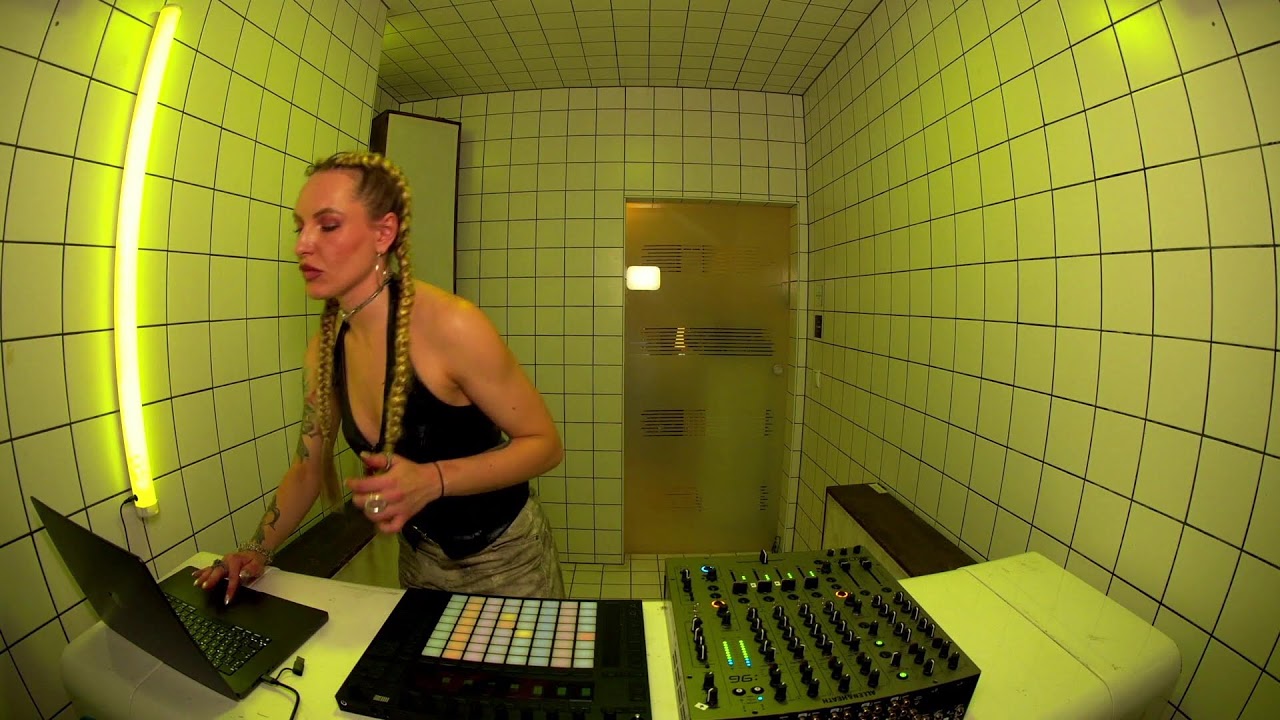 Kindcrime – Yana Etc (HYBRID) | HÖR – December 2 / 2025