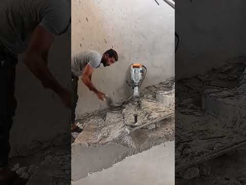 المسمار قرب يتكسر من المرزبه و احنا ثابتين لسه