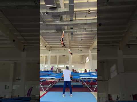Mi entrenador se puso feliz por primera vez😂 #gymnastics #perú