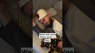 Wenn man Mama weckt vs. wenn man Papa weckt 😂😂