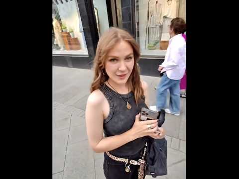 списал деньги у прохожих  #реакции #пранк #shorts