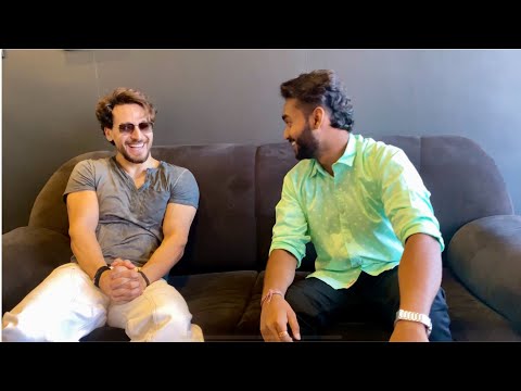 Choti bachhi ho kya dialogue or bhi actors ki awaz me mene tiger sir ko sunaya 😂