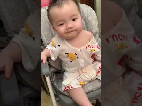 baby loves to call mommy every  moment for food 😁😁 very cute and lovely 😁😁🥰🥰