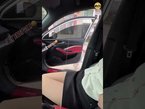 اشترى الطفل لنفسه قفاز سبايدرمان 😅