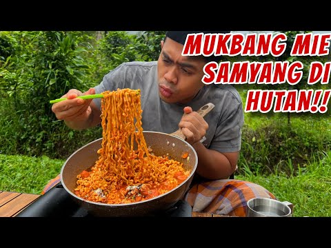 RELAXING!! ANAK KOSAN CAMPING DAN MUKBANG MIE SAMYANG DI HUTAN!!