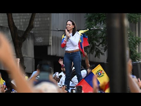 así aparecio Maria corina en las calles de Venezuela junto a su pueblo!