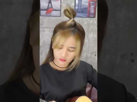 ขอเซิ้งหน่อย😁(GT : Birdguitarblue) #แพชชี่ #โซโล่ทิพย์ #สาวแหล่บ้านนา #กีต้าร์ #อีสาน #guitar #music