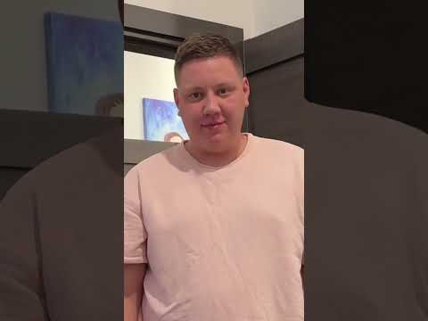 Говорят, он до сих пор собирает😂