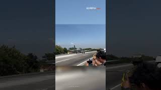 Detik-detik Pesawat Tempur TNI AU Uji Coba Mendarat di Jalan Tol Paspro
