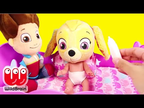 Paw Patrol Skye and Chase play Don’t Wake Granny Challenge! - Ellie Sparkles Toys and Dolls