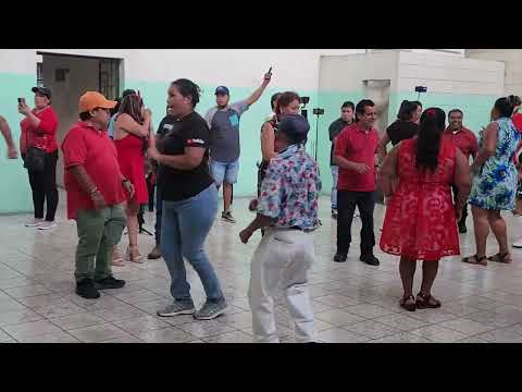 jairo moviendo el bote #shortsviral #baile #cumbia #shortsviral #shortsfeed #viralvideo