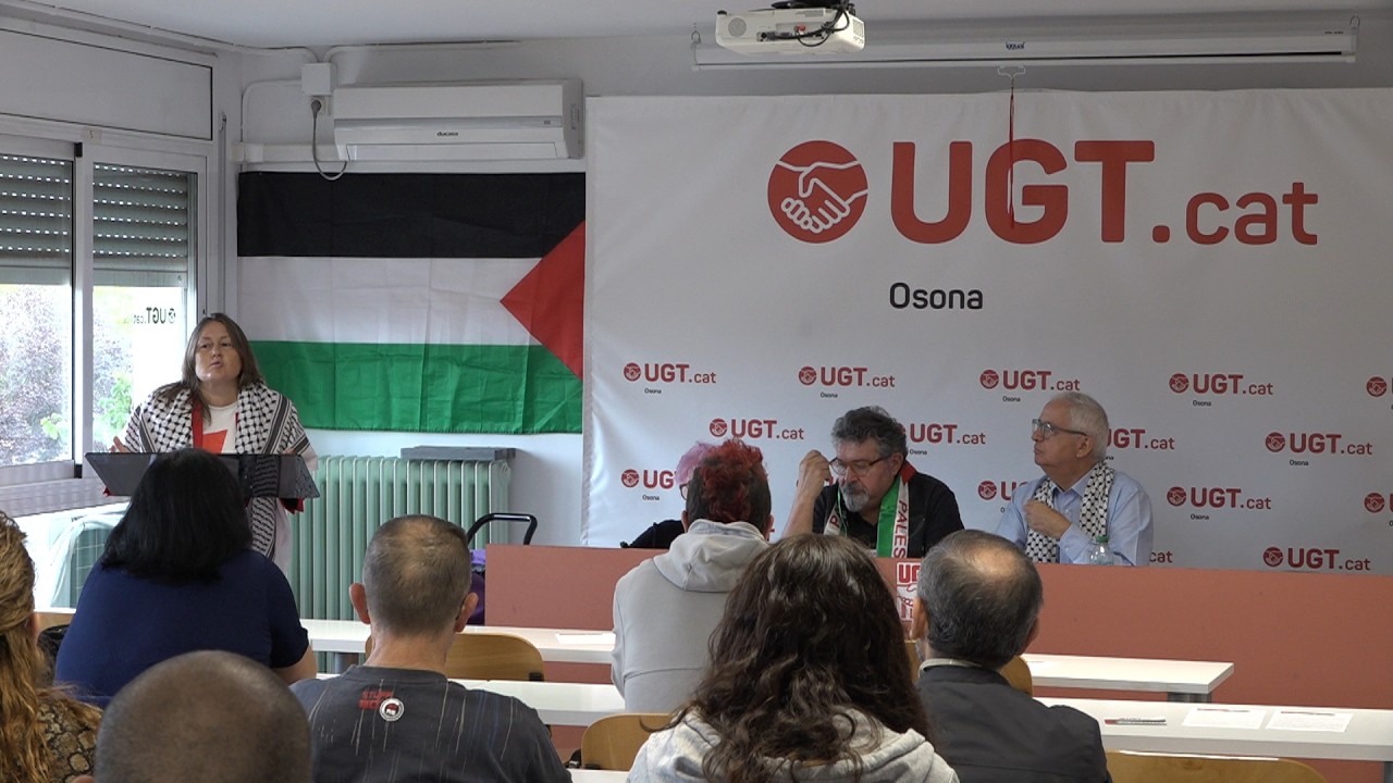 La UGT d’Osona reuneix diferents veus per parlar de Gaza tres anys després de l’inici de la guerra